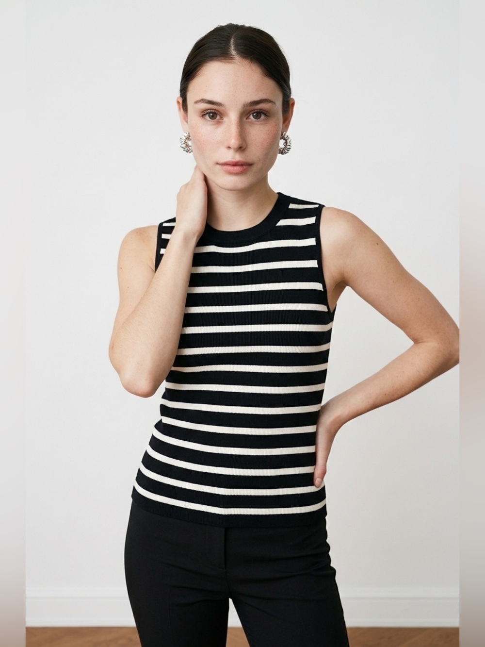 HALSTON Ribbed Striped Sleeveless Knit Tank Top Black White Size Medium